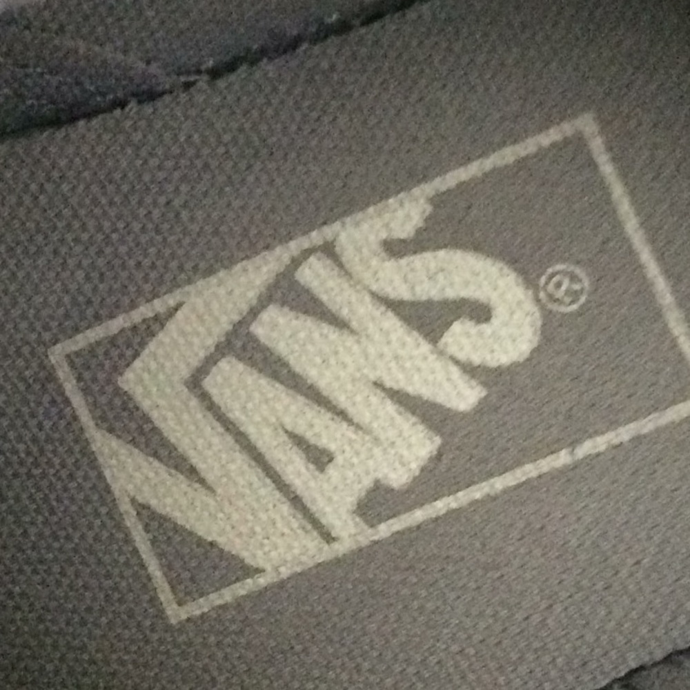 Vans - Picture 2 of 4